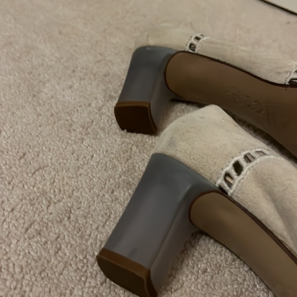 Shoes - Picture 4 of 8